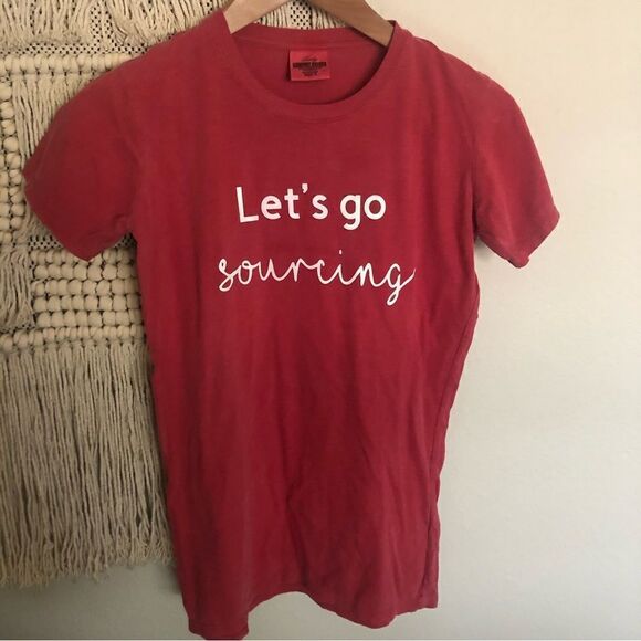Red Let’s Go Sourcing T-Shirt Small - Picture 1 of 4